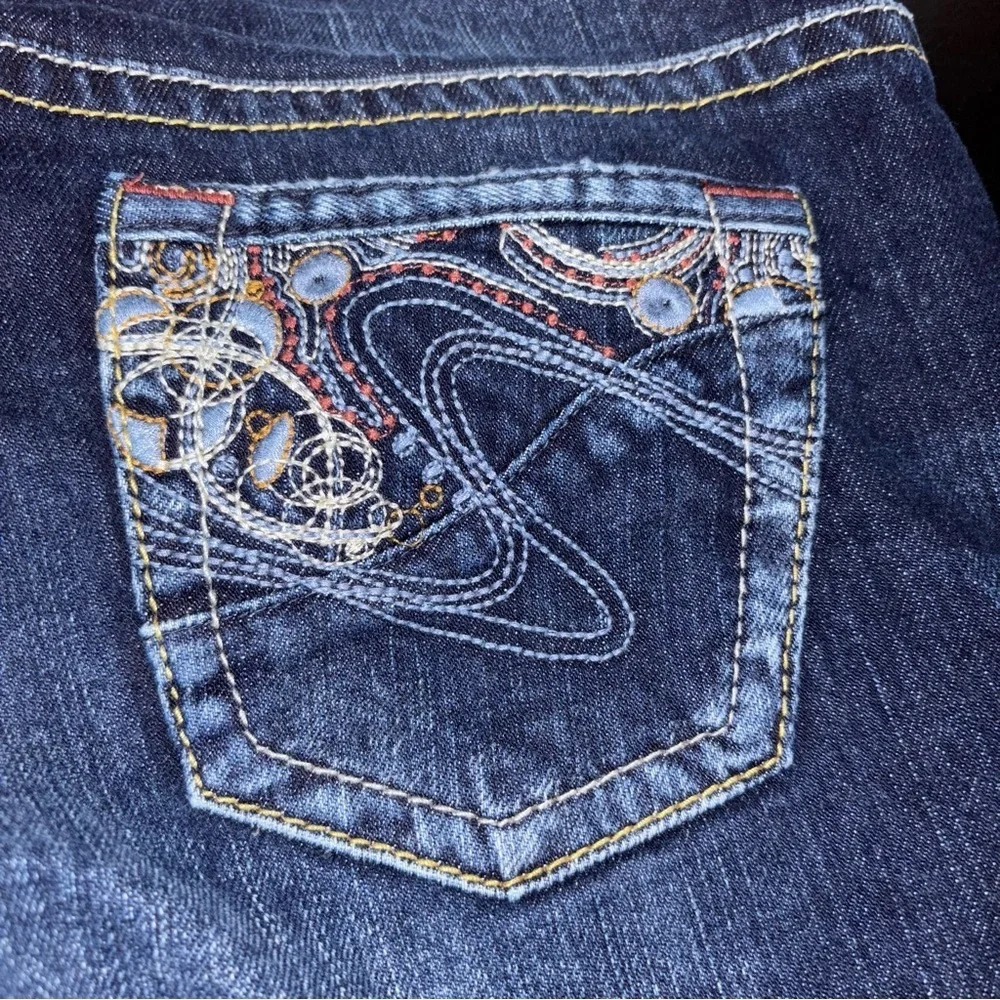 Silver Jeans Capris Women’s 26 Dark Blue Denim Shorts - Picture 5 of 7